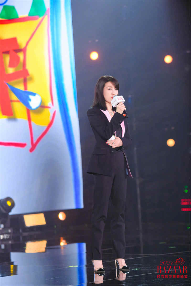 2021时尚芭莎慈善晚宴暖心开幕 璀璨星光照亮乡村儿童的未来(图10)